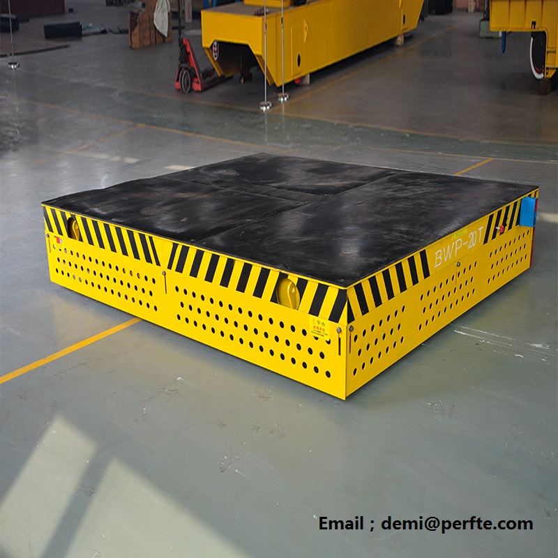 steerable trackless transfer carts